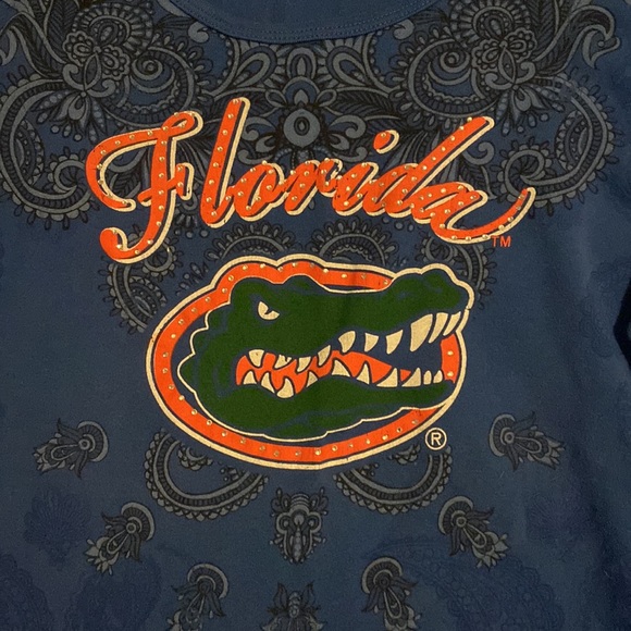 Three-quarter length sleeve, Florida gators shirt - Picture 2 of 3